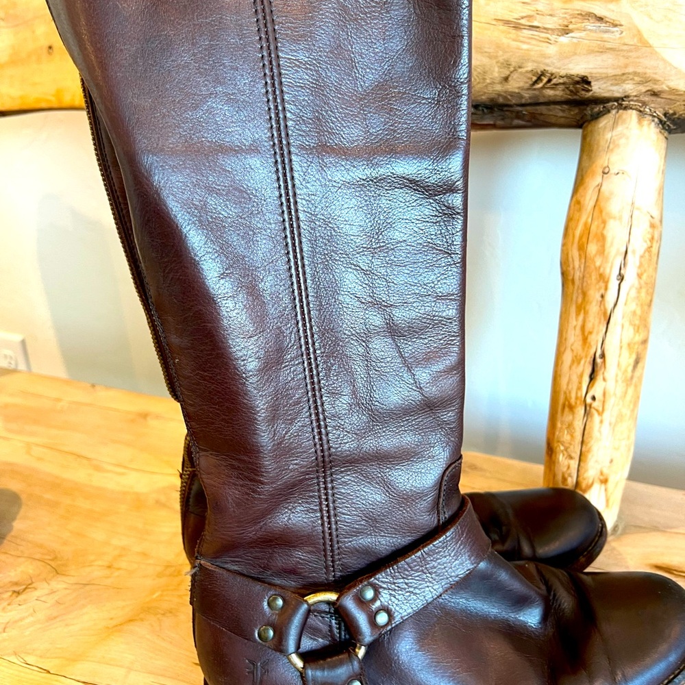 Fry leather boots
